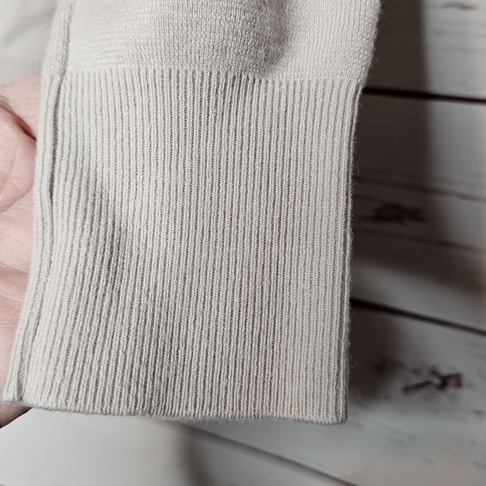 Vince Merino Wool Open Back Sweater - Picture 5 of 9